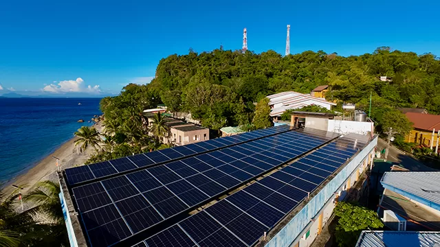 Casa de playa con paneles 1